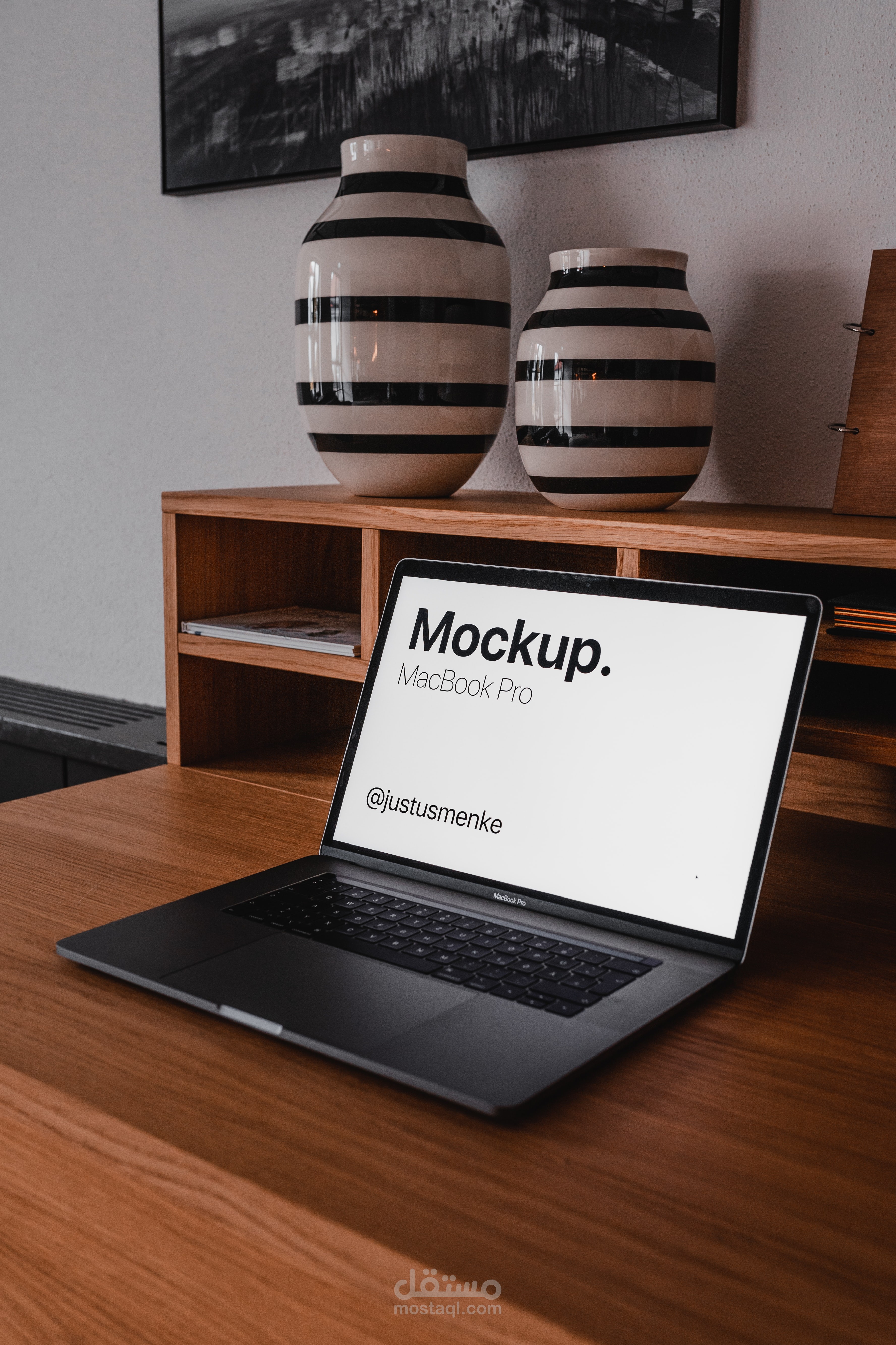 عرض الأعمال والمنتجات على Mockup