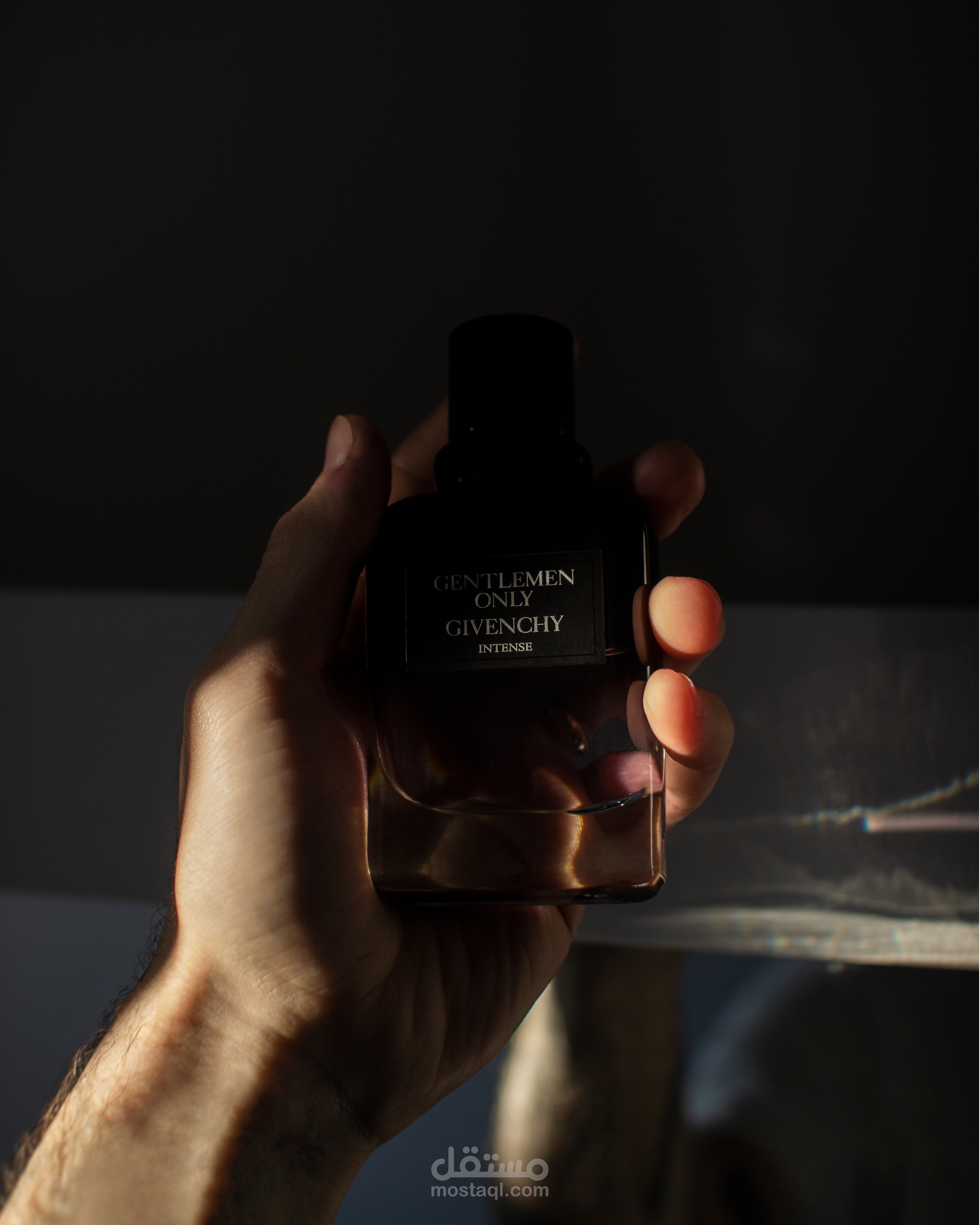 اعلان عطور بالفصحى