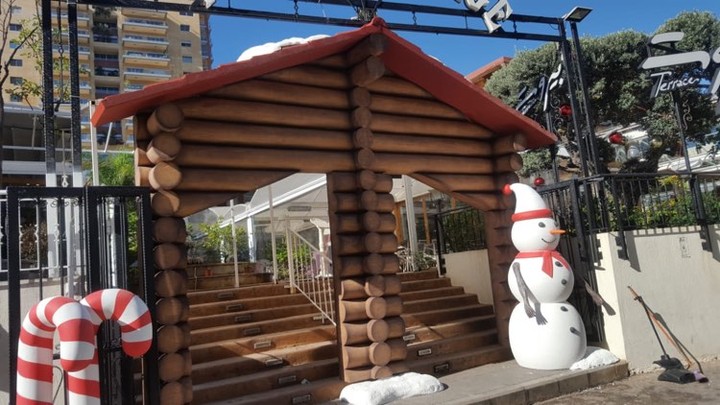 Terrace Beirut Restaurant Christmas Gate