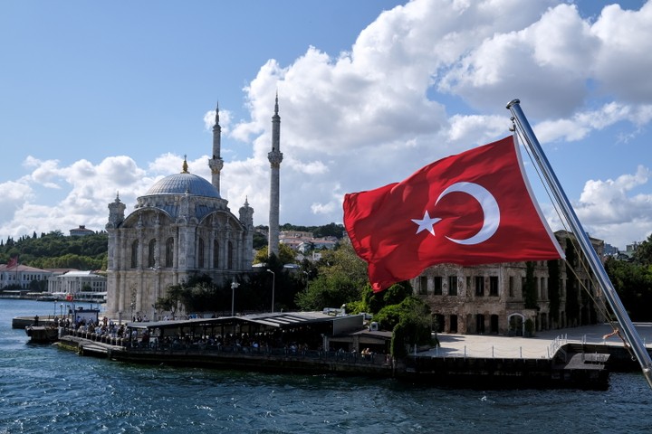 إعلان دعائي لشركة سياحة تركية EYE ON TURKEY