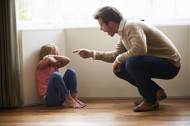 بحث عن آثار إساءة معاملة الأطفال وإهمالهم