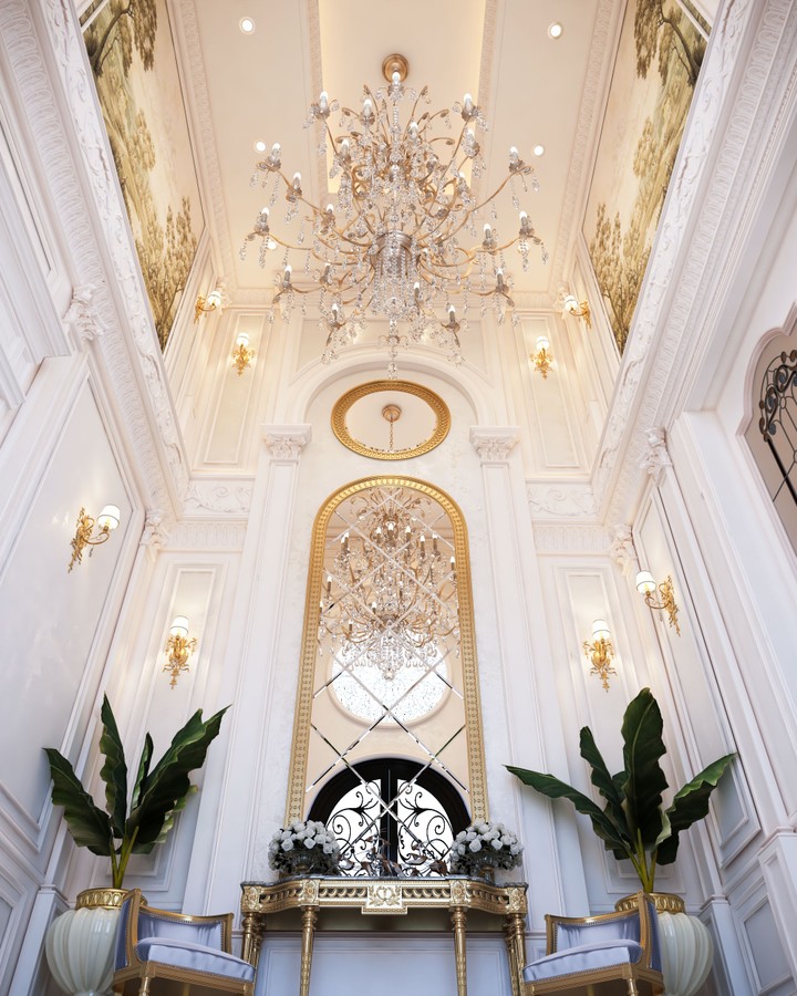 Classic Men Salon Entrance in KSA