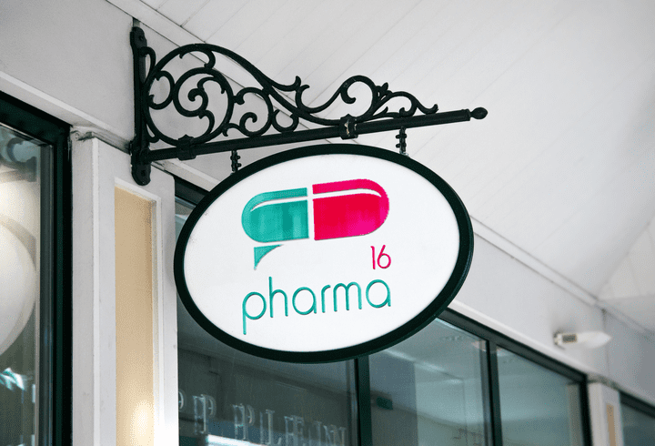 pharma logo / شعار فارما الطبي
