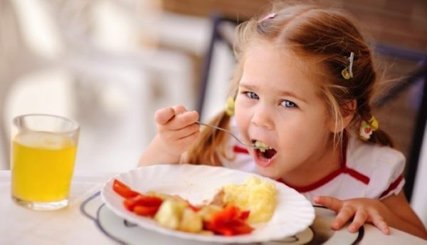 مقال طبي (5 نصائح رائعة لزيادة شهية أبنائك)