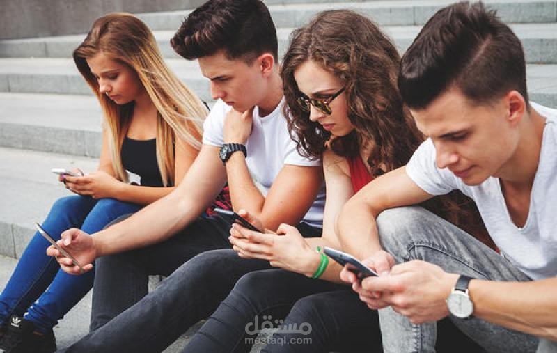 بحث عن تأثير السوشيال ميديا علي الصحة النفسية للشباب