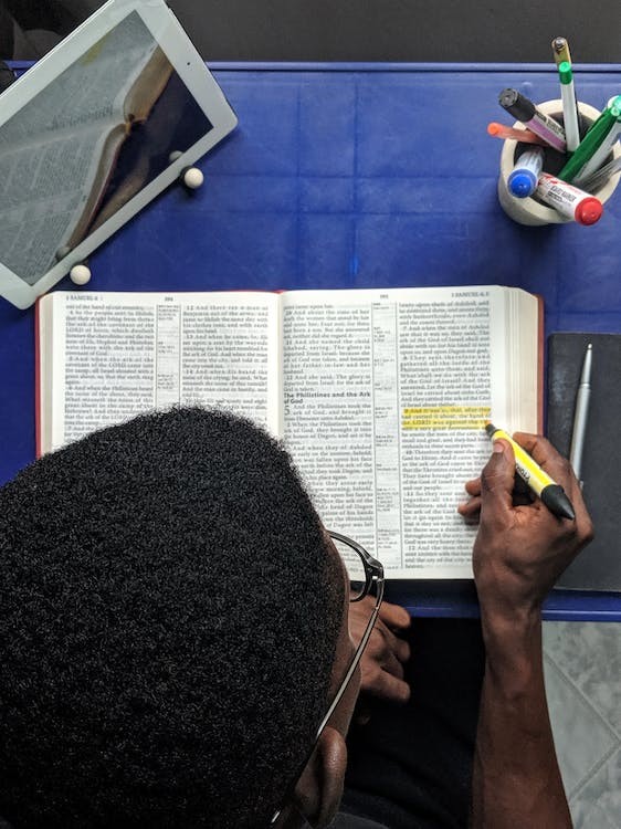 تلخيص كتب ومذكرات ومحاضرات ومستندات ومقالات وأبحاث علمية
