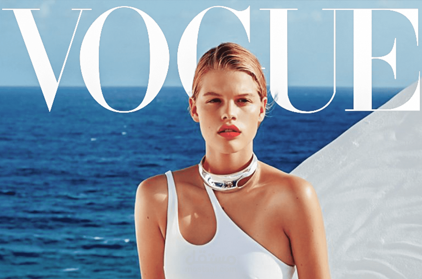 تصميم أنيق لمجلة VOGUE الشهيرة