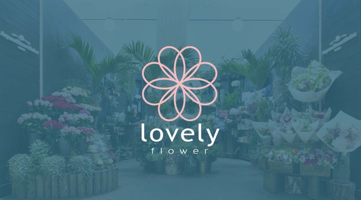 شعار لمتجر lovely flowers