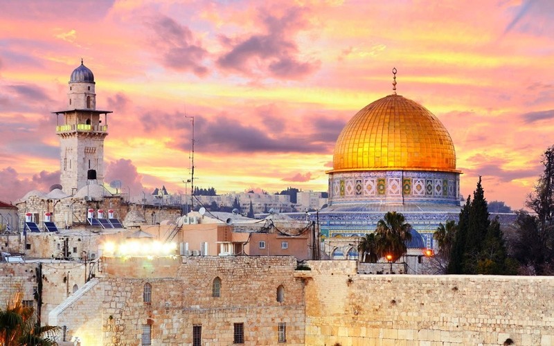مقالة مترجم الي اللغة الانجليزية  عن مدينة القدس
