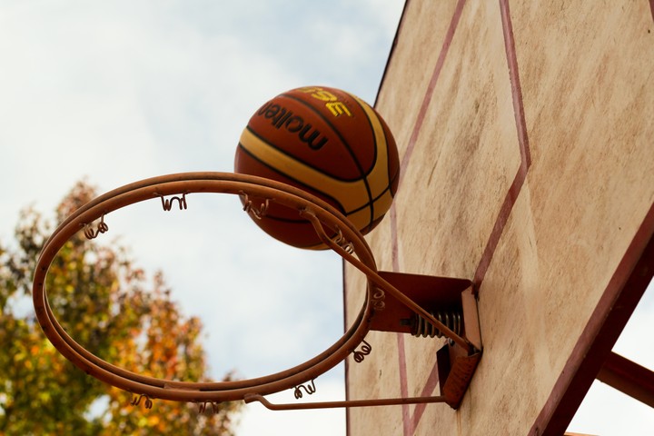 Basket Ball