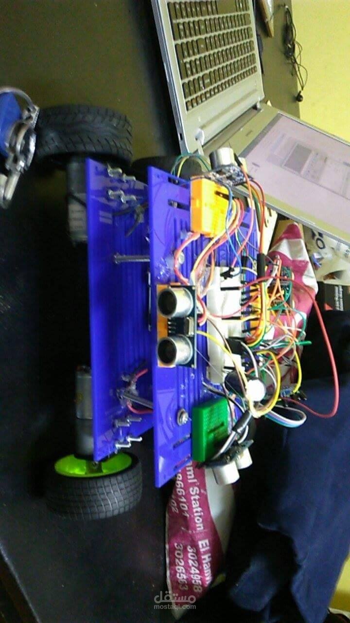 Maze solver Robot