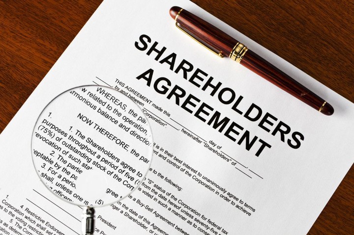 Shareholders agreements, a way to a healthy relationship between partners