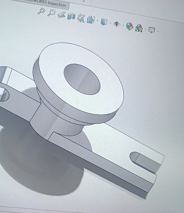 رسمة على SOLIDWORKS