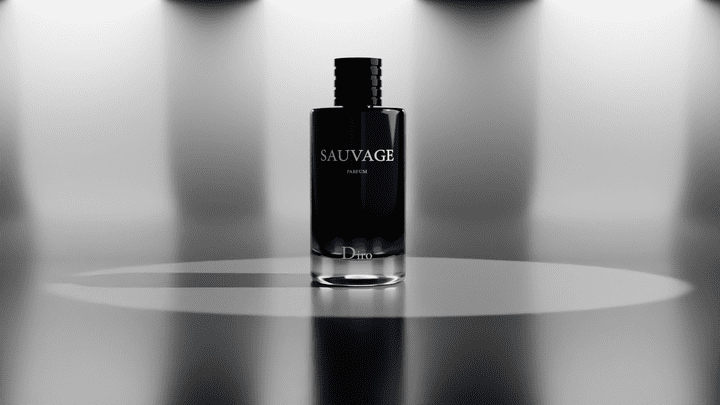 اعلان لعطر SAVAGE