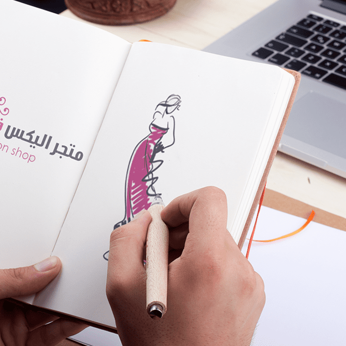 تصميم شعار لصفحة بيع ملابس