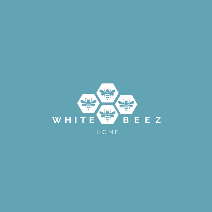 لوقو احترافي لعلامة White beez بتصميم مستوحى من خلايا النحل