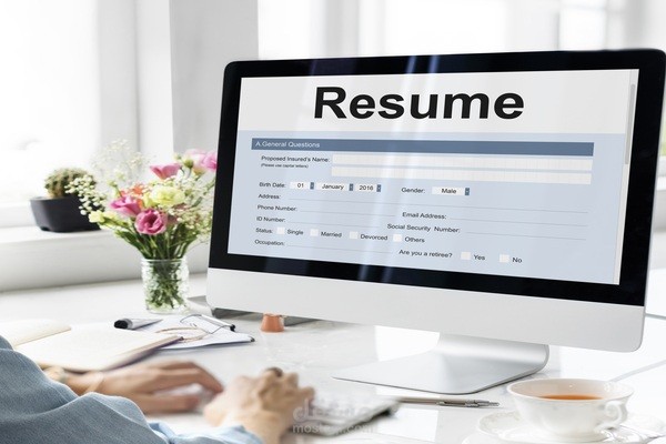 كتابة السيرة الذاتية Resume CV باحترافية وفق نظام ATS وكتابة خطاب التوصية والتقديم للوظائف Cover Letter احترافي