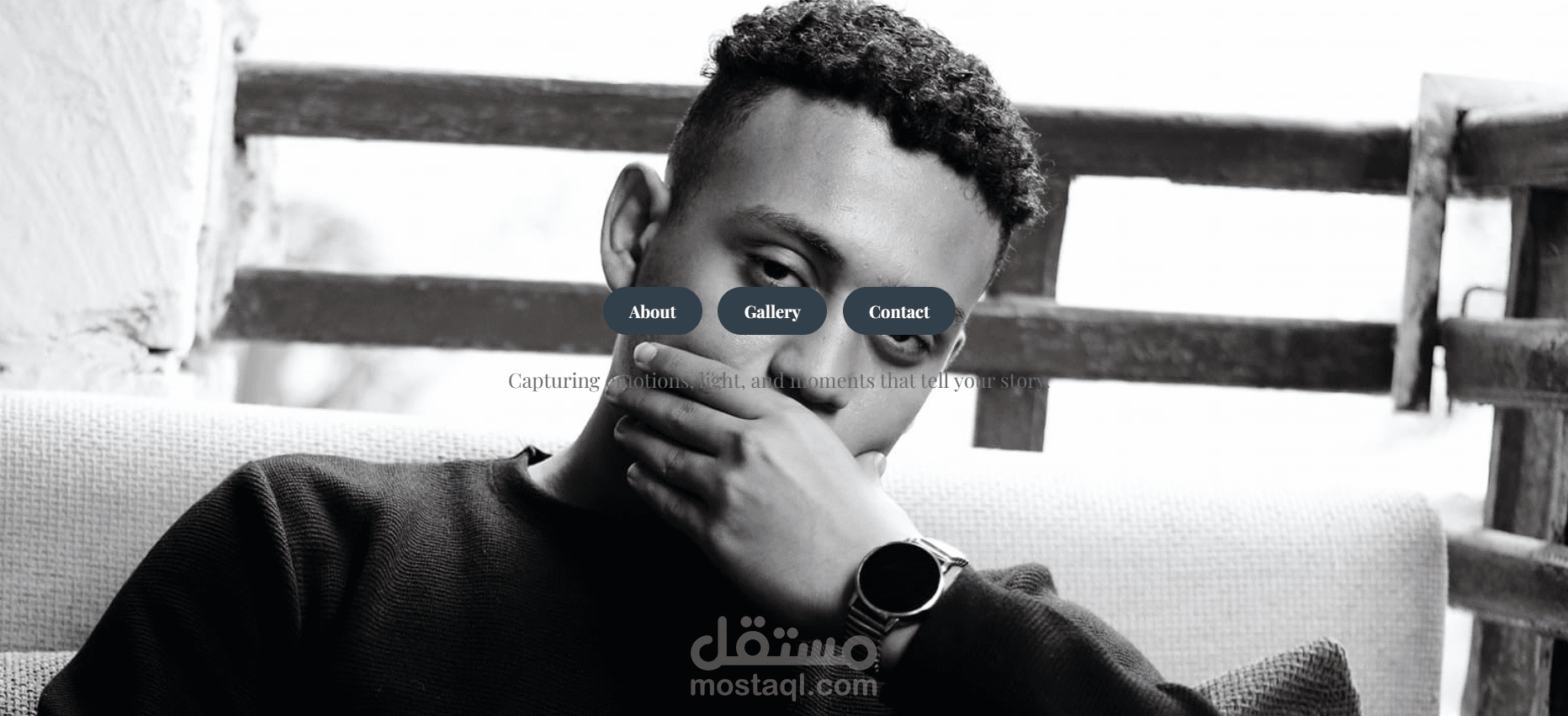 موقع بورتفوليو احترافي لمصور فوتوغرافي – تصميم بسيط وجذاب يعرض الأعمال بطريقة منظمة