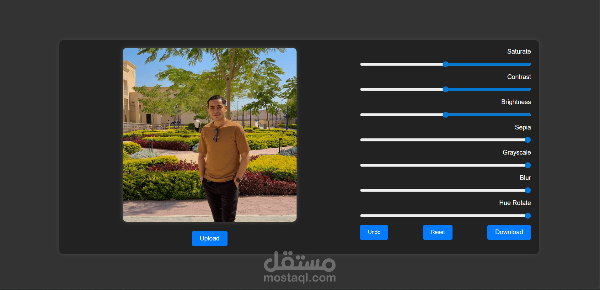 تصميم واجهة موقع لتحرير الصور يحاكي برامج التصميم الاحترافية