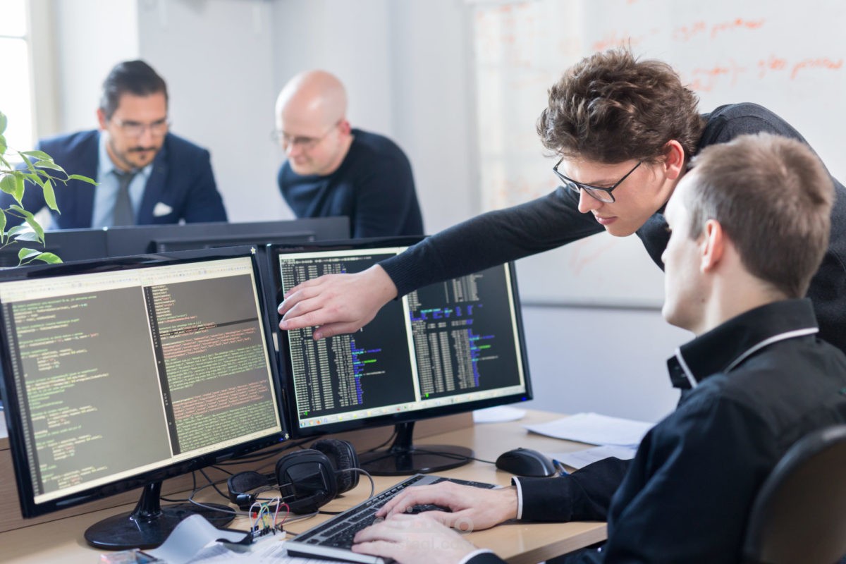 build computer vision app with azure cognitive services