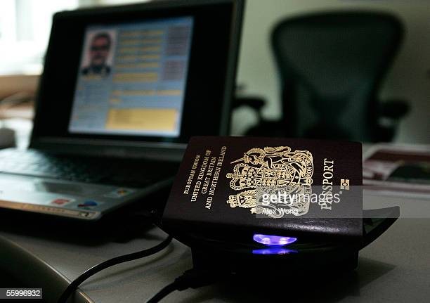 تكامل نظام CRM مع البصامة والباركود وقارئ جوازات السفر