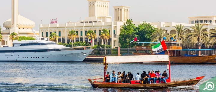مقال سياحي عن خور دبي بموقع "الرحالة" السياحي