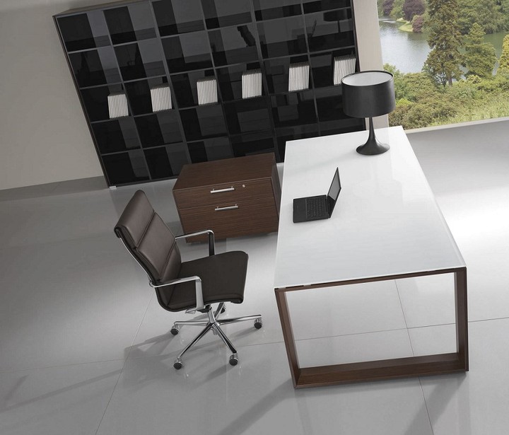 تصميم أثاث مكتب (Executive Desk whit Crystal top.)