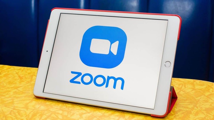 Zoom VS Microsoft Teams: Pros & Cons