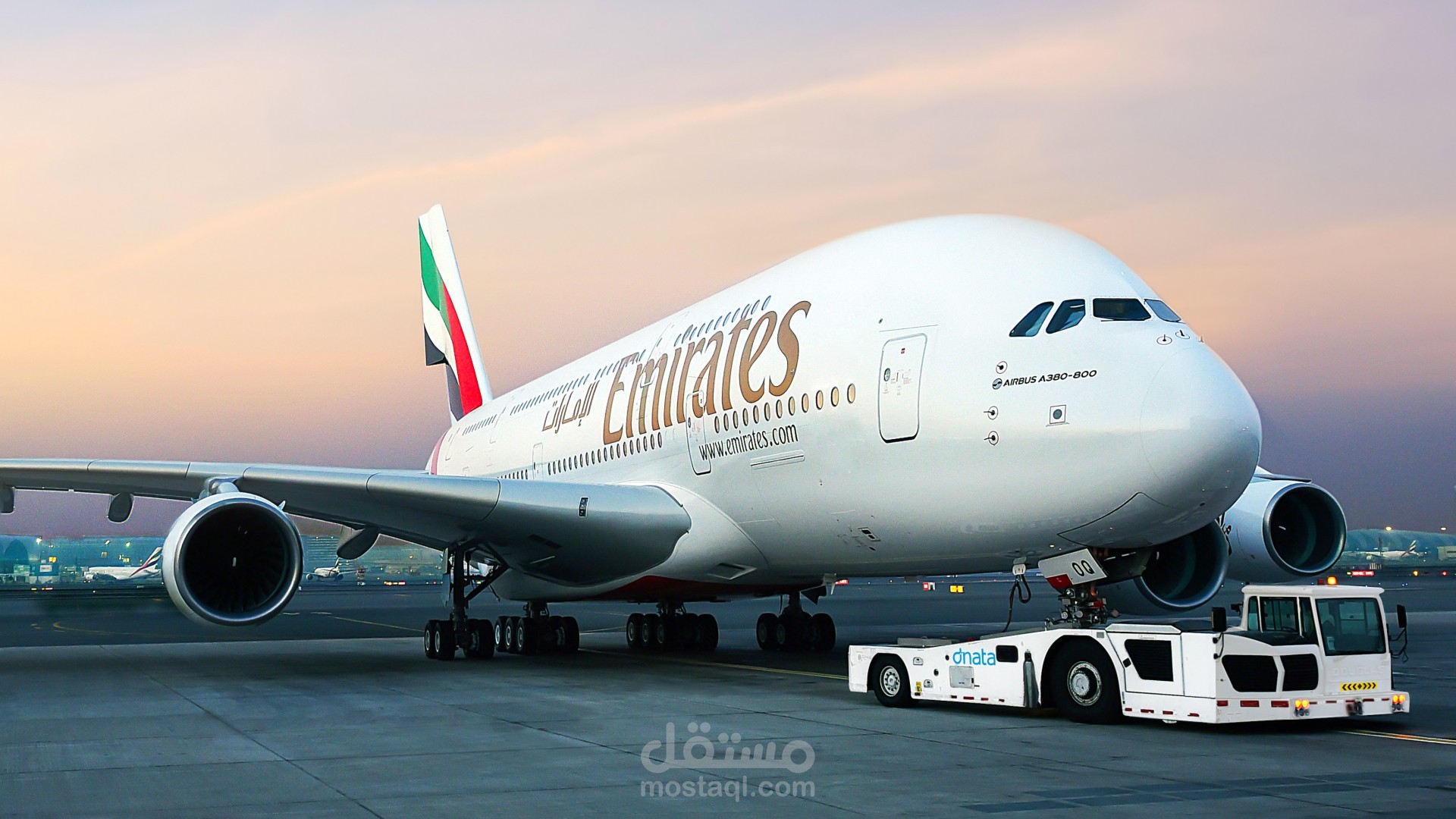 كتابة مقال بعنوان: " COVID impact on Emirates airlines"