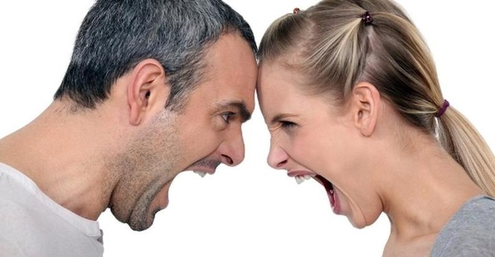 مقالات اجتماعية : الصراخ الزوجي والخرس الزوجي