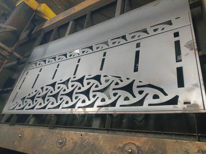 قص لوح CNC steel