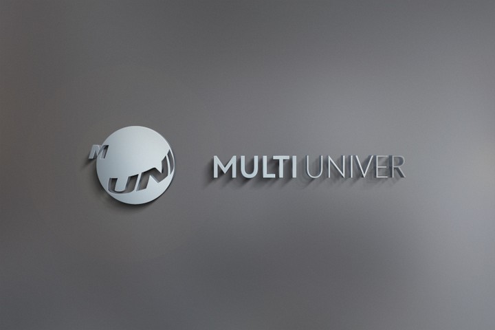 شعار MULTI UNIVER