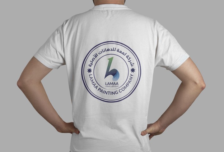 تصميم T-Shirt  بلايز مطبوعة بشعار المؤسسة او الخدمة