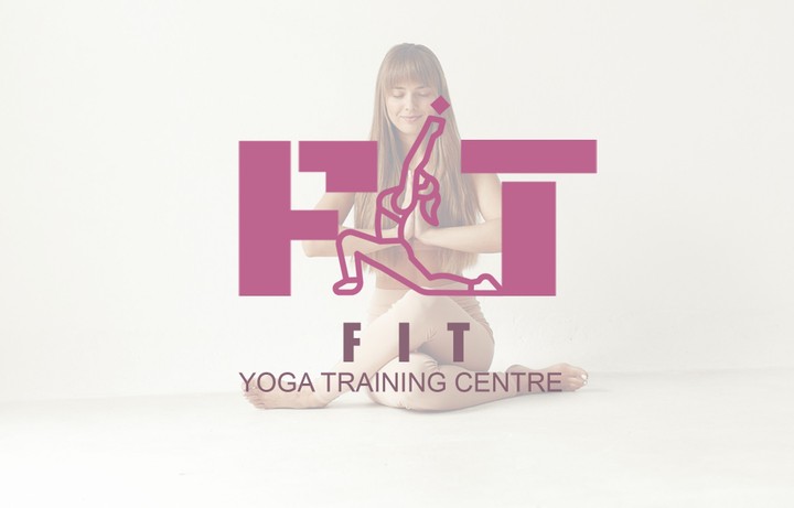 شعار لمركز فيت لتدريب اليوغا للنساء