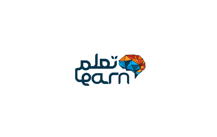 شعار تعلم وتصاميم سوشل ميديا