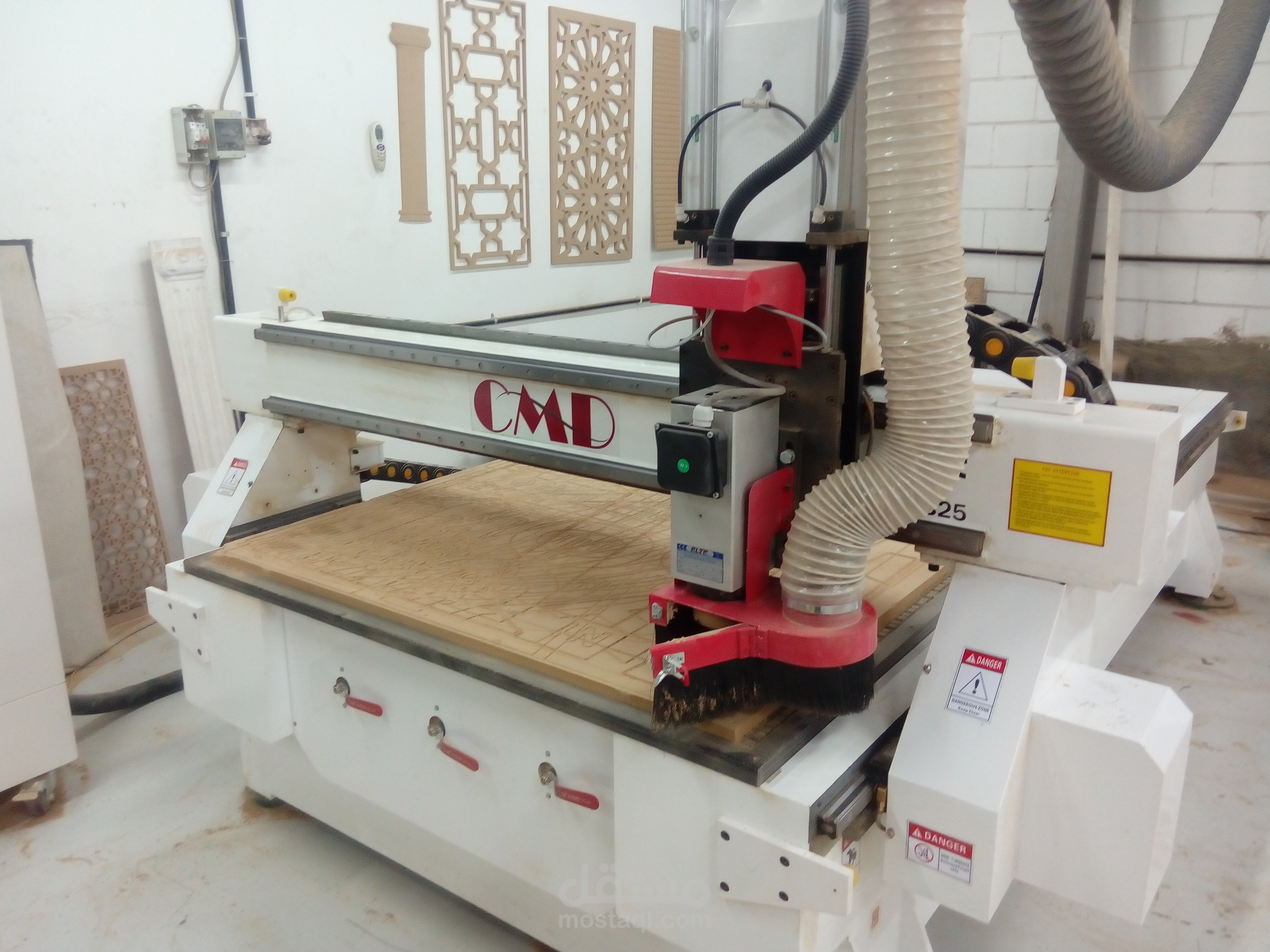 اعمالى  ماكينات CNC