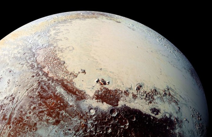 أحدث الصور الرائعة لكوكب بلوتو من مركبة نيو هورايزونز