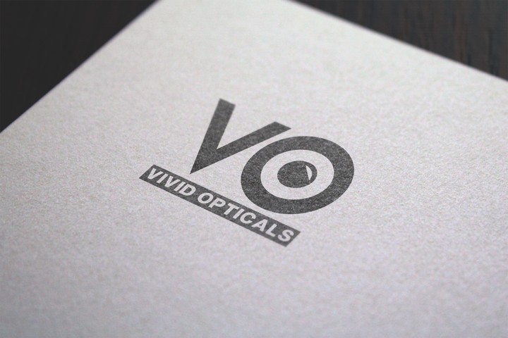 تصميم شعار vivid opticals للبصريات