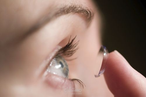 تعليمات استخدام العدسة اللاصقة "ُEye lens"