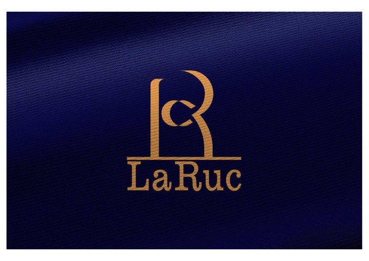 LOGO 01 -LaRuc