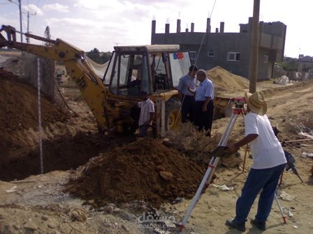 مشروع إعادة تأهيل شبكة الصرف الصحي في شارع رقم 3 في المغراقة